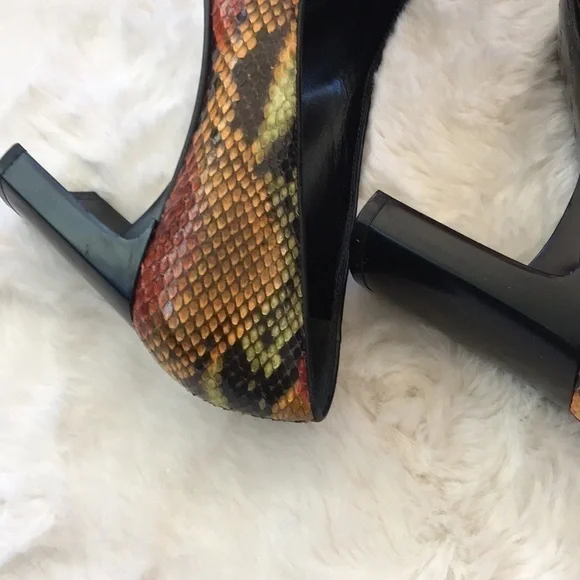 ❤️CASADEI❤️SNAKE skin heels size (8 1/2) - Picture 8 of 8